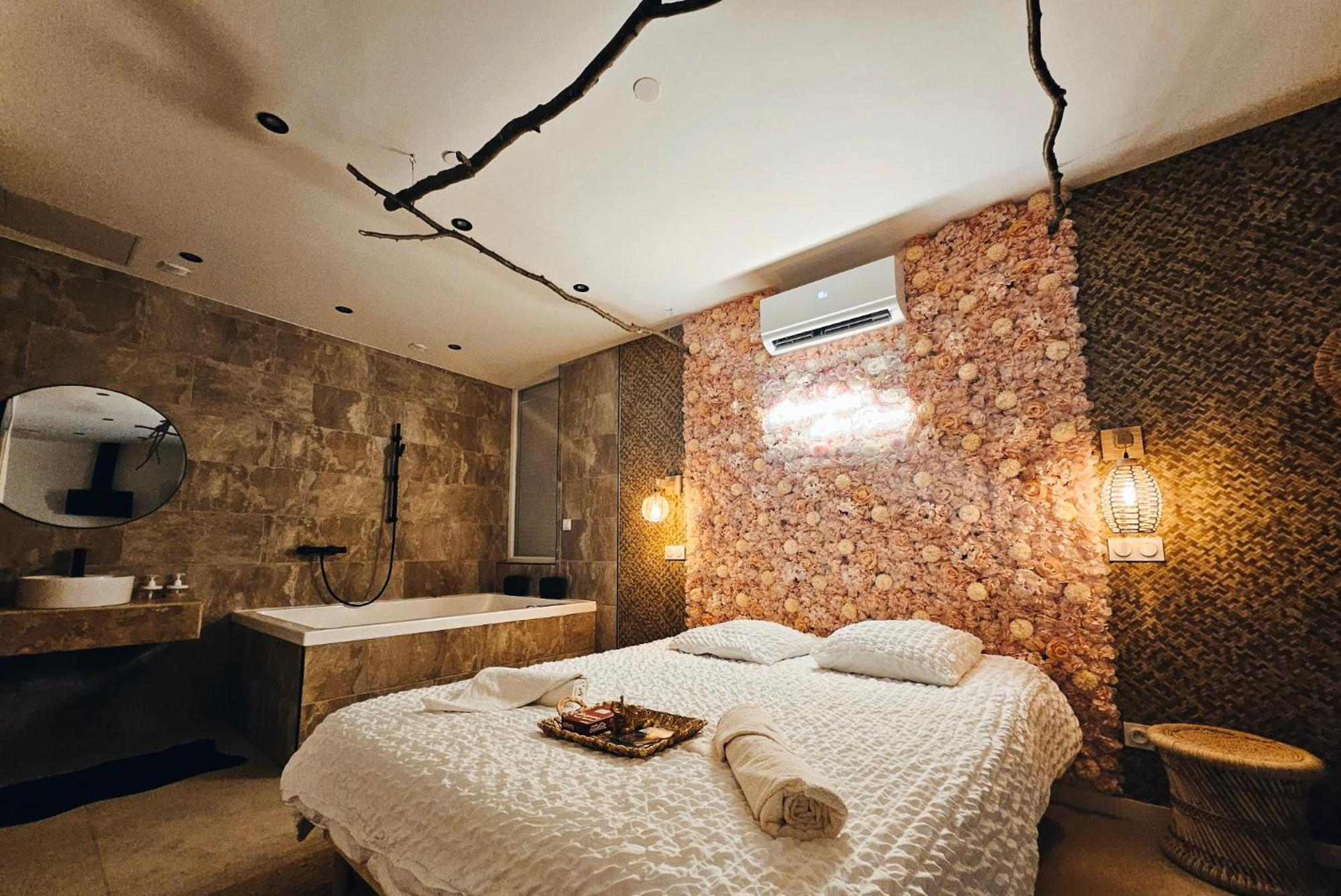 L'Experience Love Room Saint-Jean-Bonnefonds Exterior foto