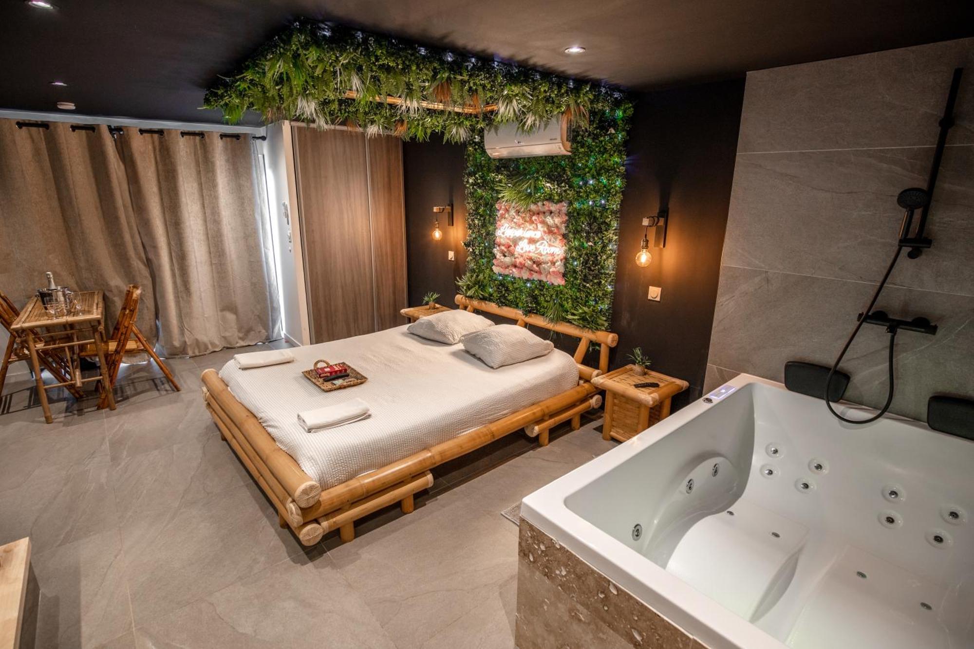 L'Experience Love Room Saint-Jean-Bonnefonds Exterior foto