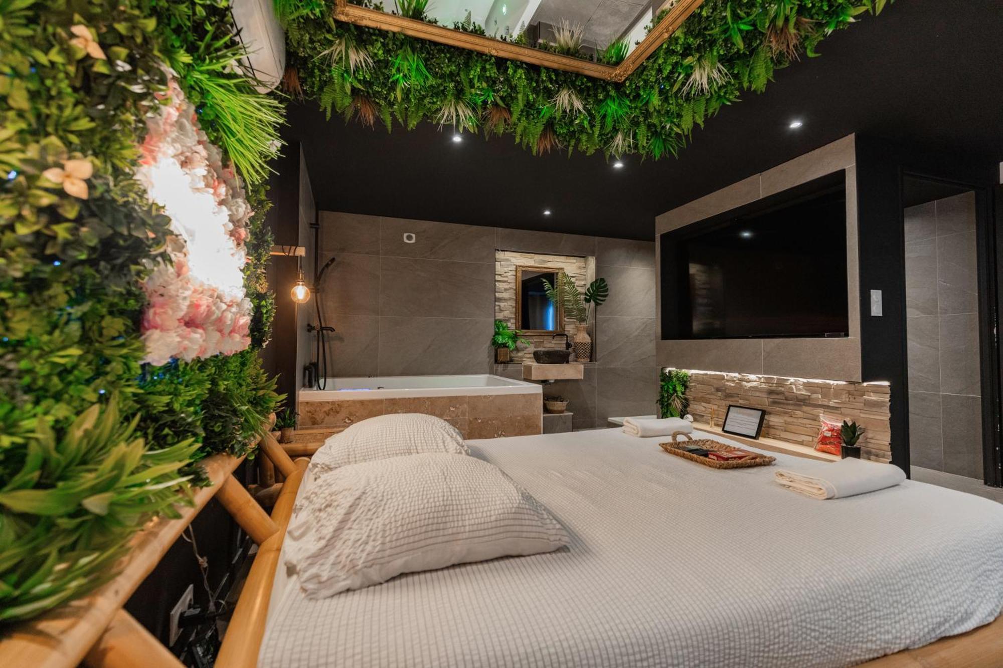 L'Experience Love Room Saint-Jean-Bonnefonds Exterior foto